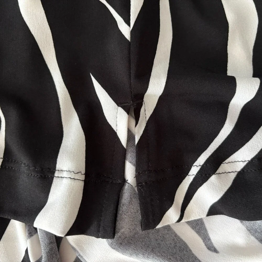 Chicos Size 0 Dress Zebra Print Cold Shoulder Womens Small Black White Brunch - Picture 6 of 9